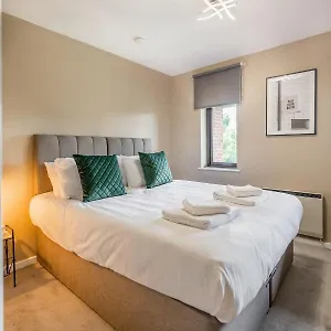 Apartment Waterlily - Beautiful 1-bed With Overlooking Balcony, Nottingham