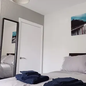 Apartment Nr City Hospital 3 Bedroom, Nottingham