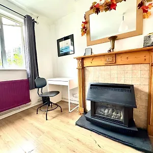 Whitechapel Lindley House R2 Guest house London
